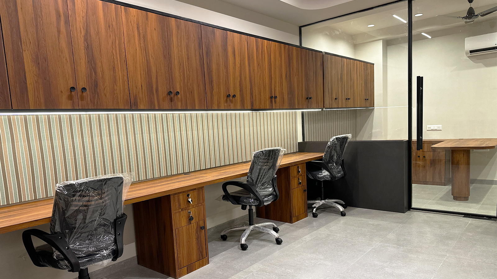 Office - Queens Corner — Offices project by Sol13, Jaipur