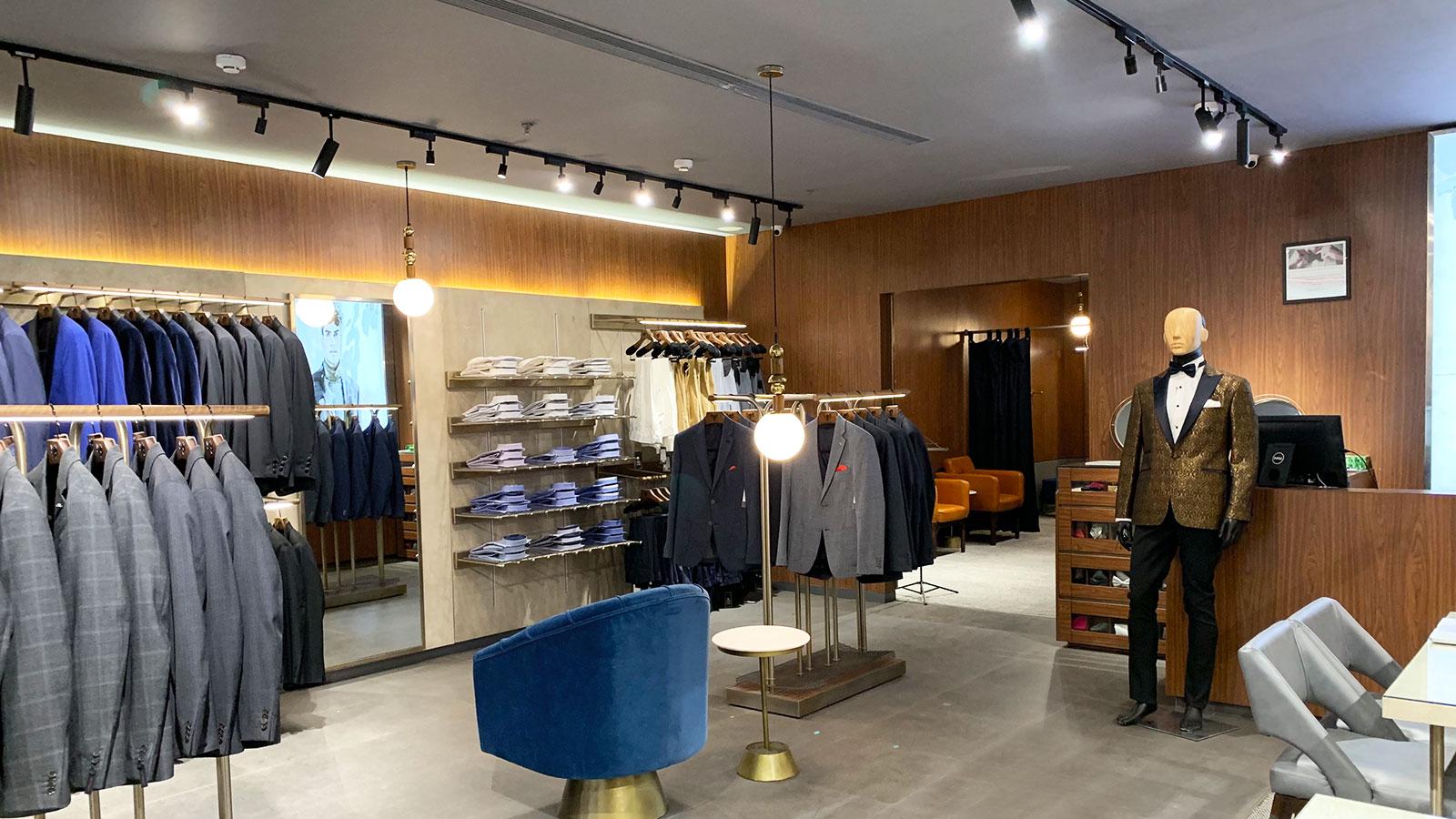 Showroom - Tailorman, Delhi — Showrooms project by Sol13, Jaipur